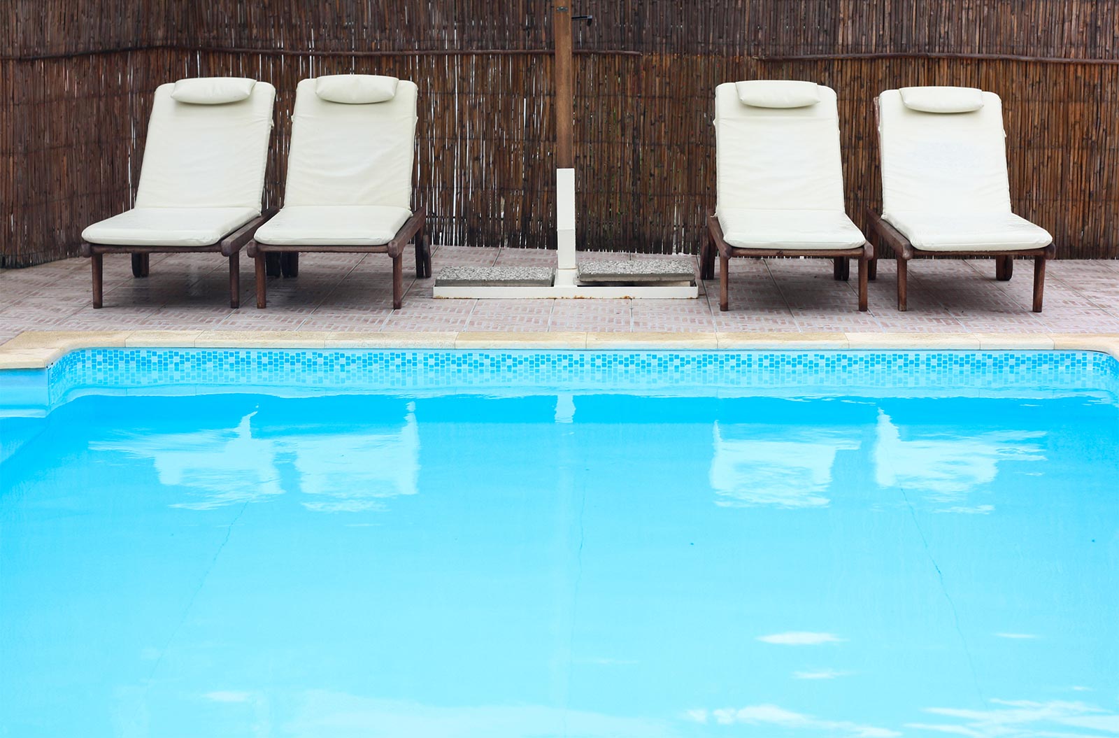 Akis Apartments